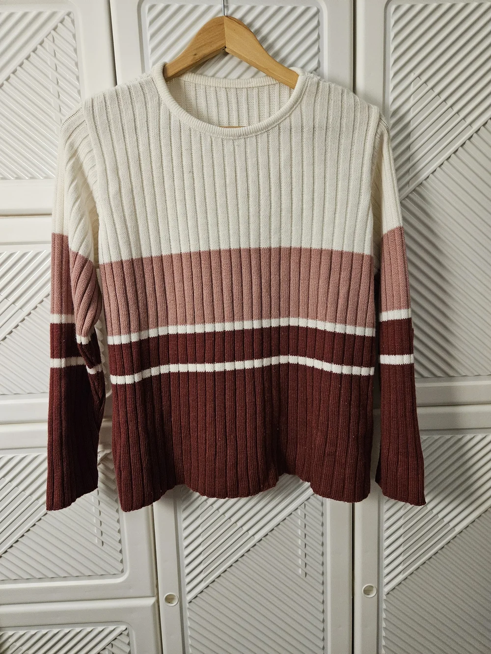 Ribbed Colorblock Crewneck Sweater - Cream, Dusty Rose & Burgundy
